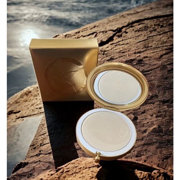 STORYBOOK COSMETICS - NWOT World of  Hunger Games Pressed Powder/"Girl on Fire" - Picture 4 of 15